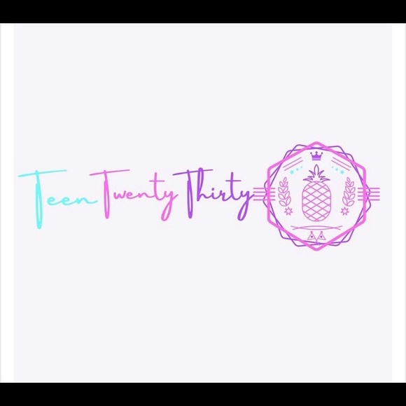 🛍🌸🍍Welcome to my closet!🍍🌸🛍 - Picture 1 of 1